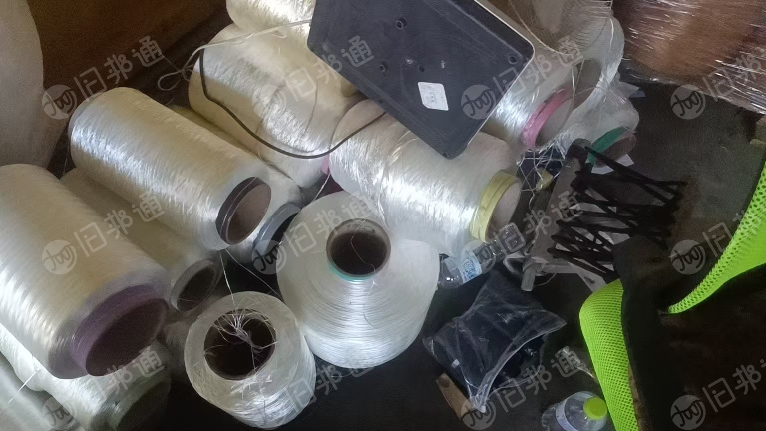 长期出售橡胶管厂下来的涤纶丝，涤纶工业丝，涤纶倒筒丝，现货有40-50吨