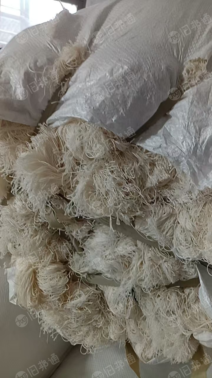 长期出售环锭纺下来的废纱，有全棉废纱，人棉废纱，总的现货有七八吨，货在江苏张家港