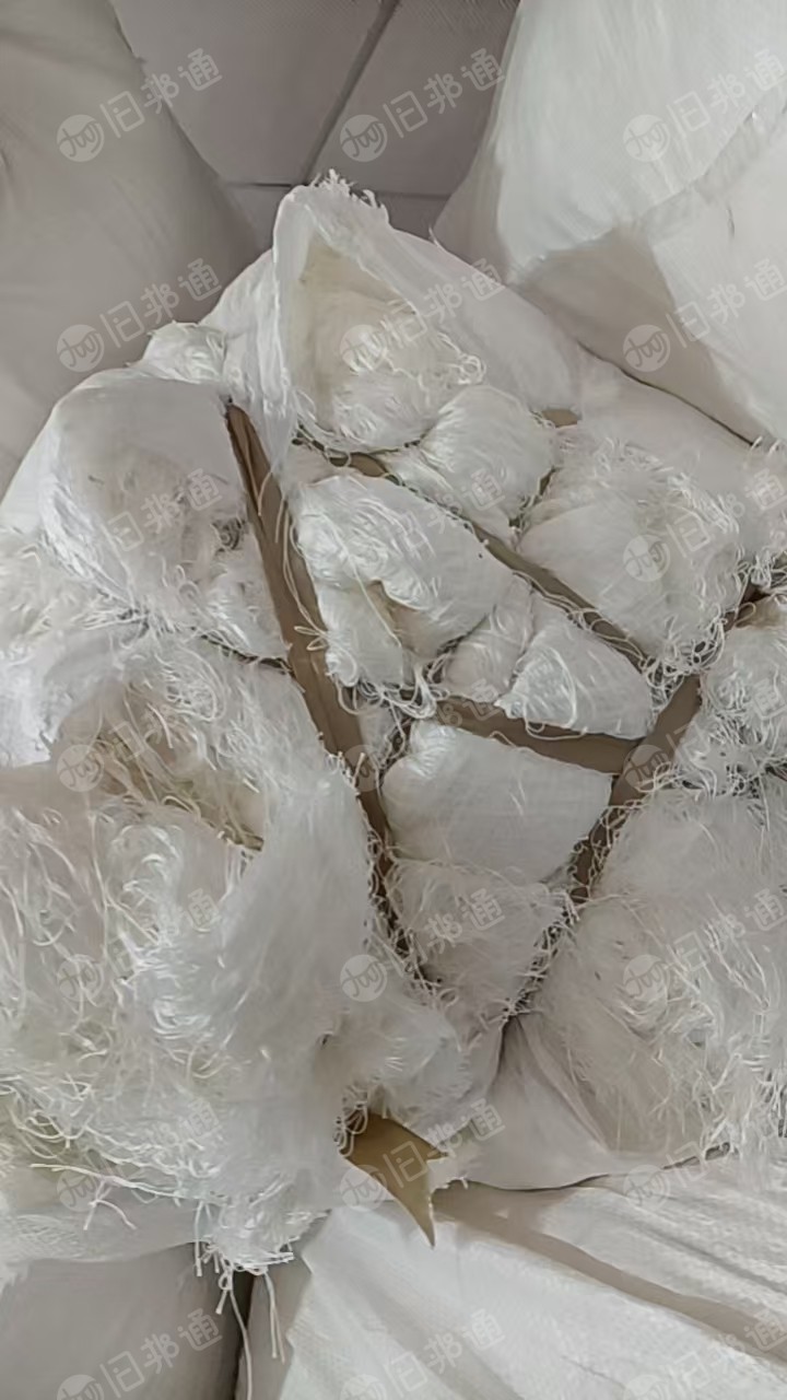 长期出售环锭纺下来的废纱，有全棉废纱，人棉废纱，总的现货有七八吨，货在江苏张家港