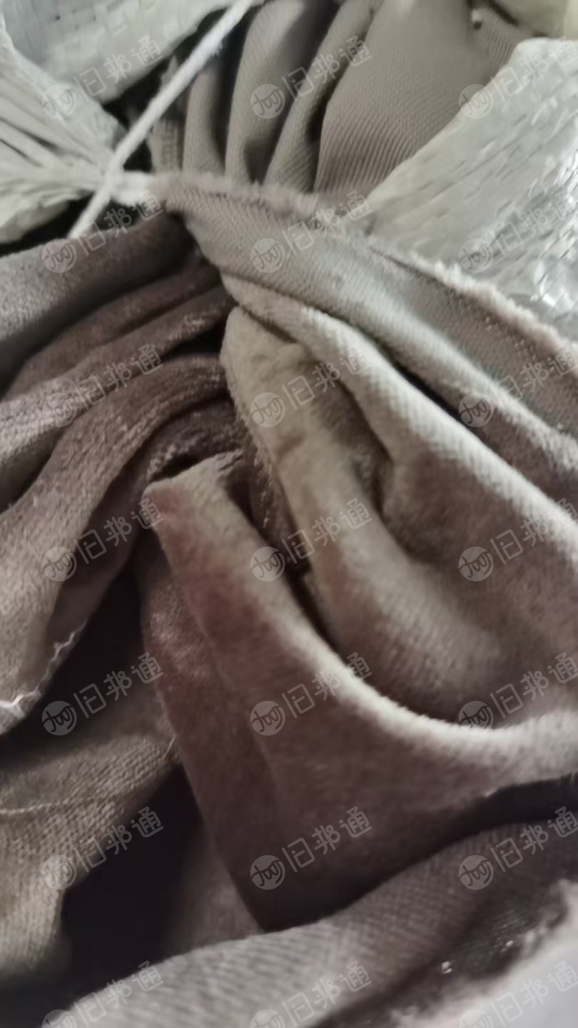 出售全棉平绒零头布，处理布，一米以上十米以下，颜色深色为主，无弹力，现货三万二千多米