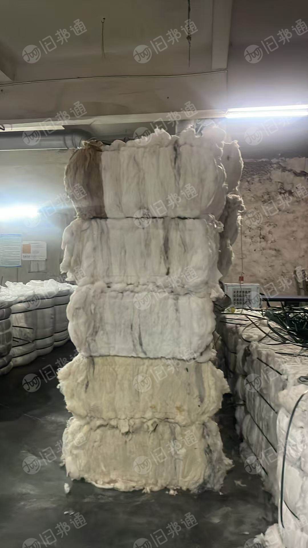 现货处理一批4080车肚花，白色最多，有黄色褐色，可以梳理做针刺，现货20多吨，货在江苏无锡