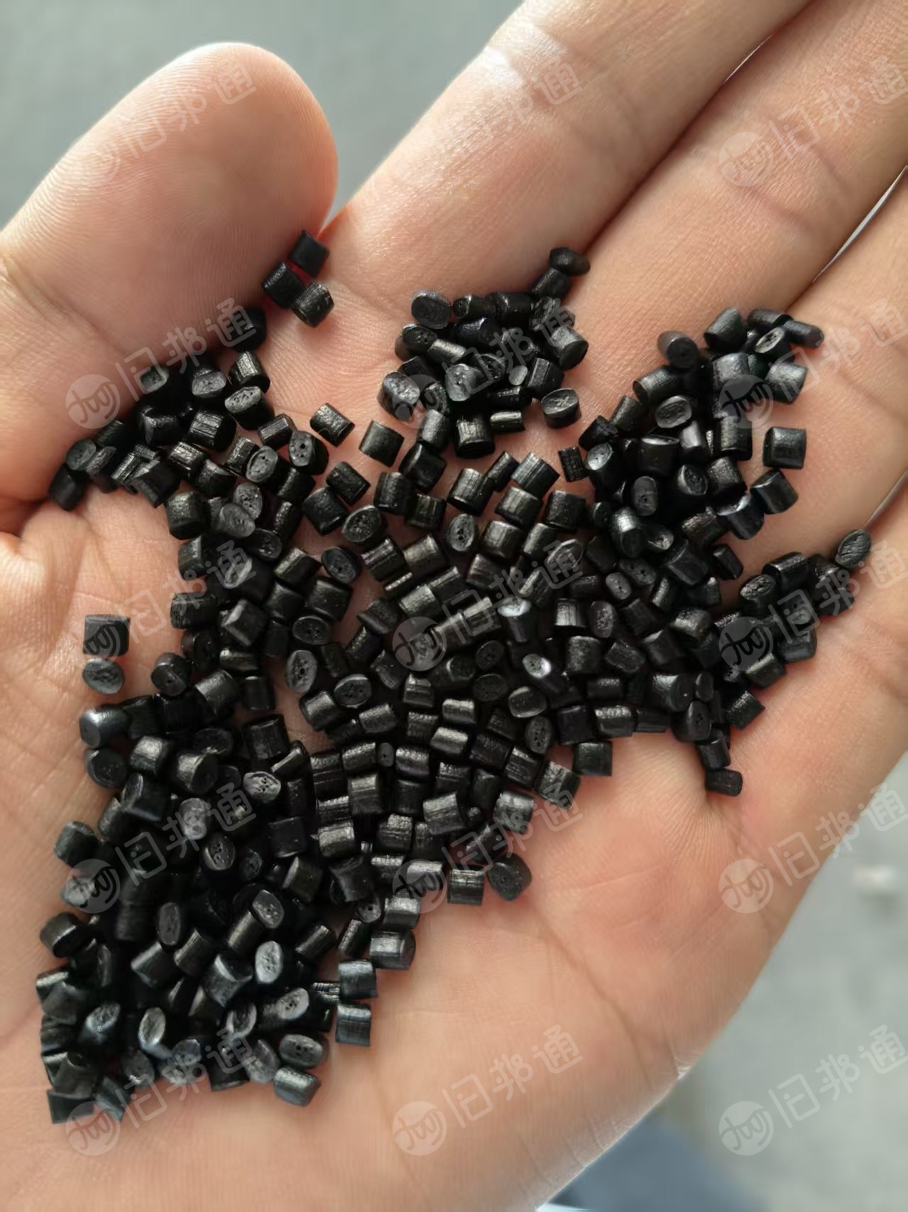 出售PP颗粒，黑丙颗粒和各色改性颗粒，可定制颜色和网子（20-40-60目网），月产300吨