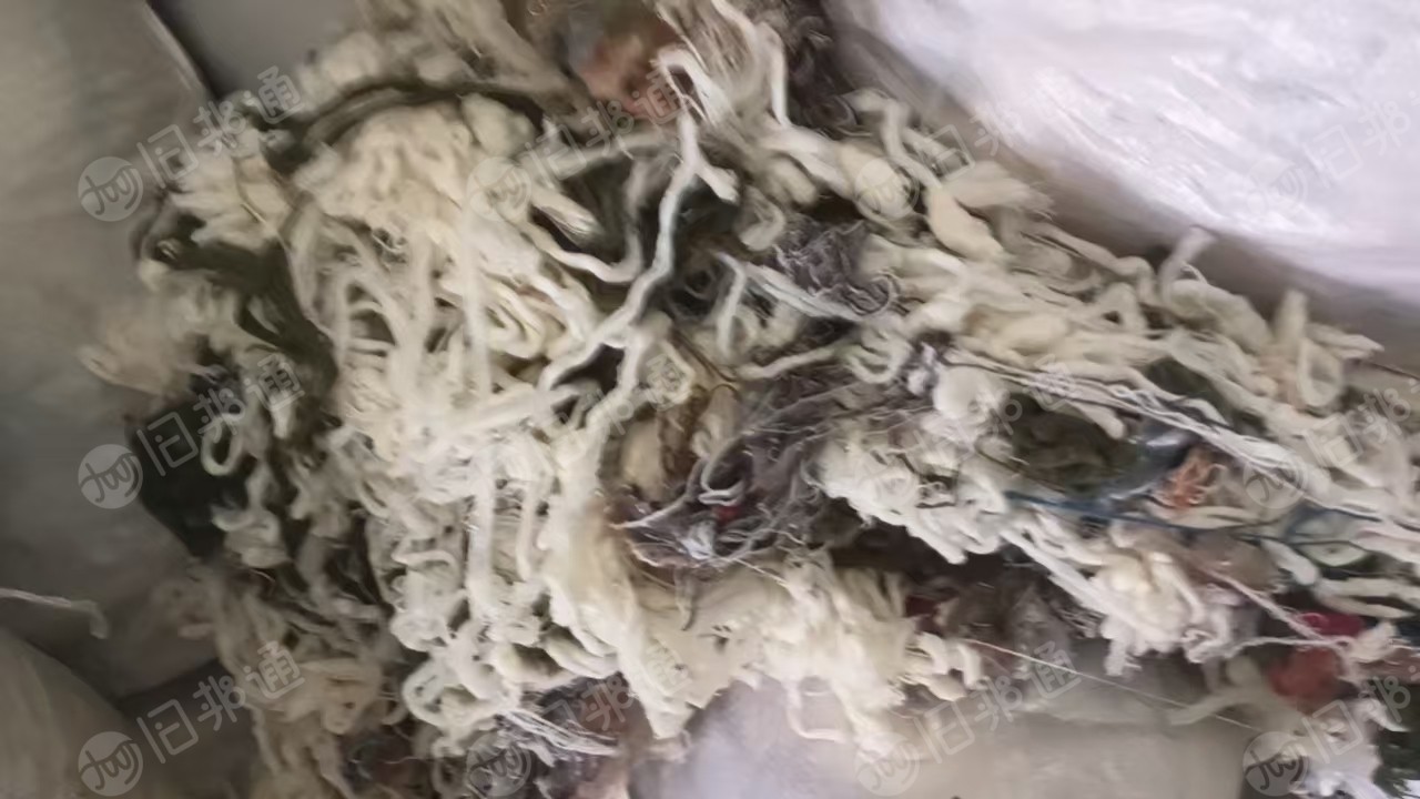 出售杂色废纱线，杂色开花料，废纱头，现货有30吨，货在广东汕头