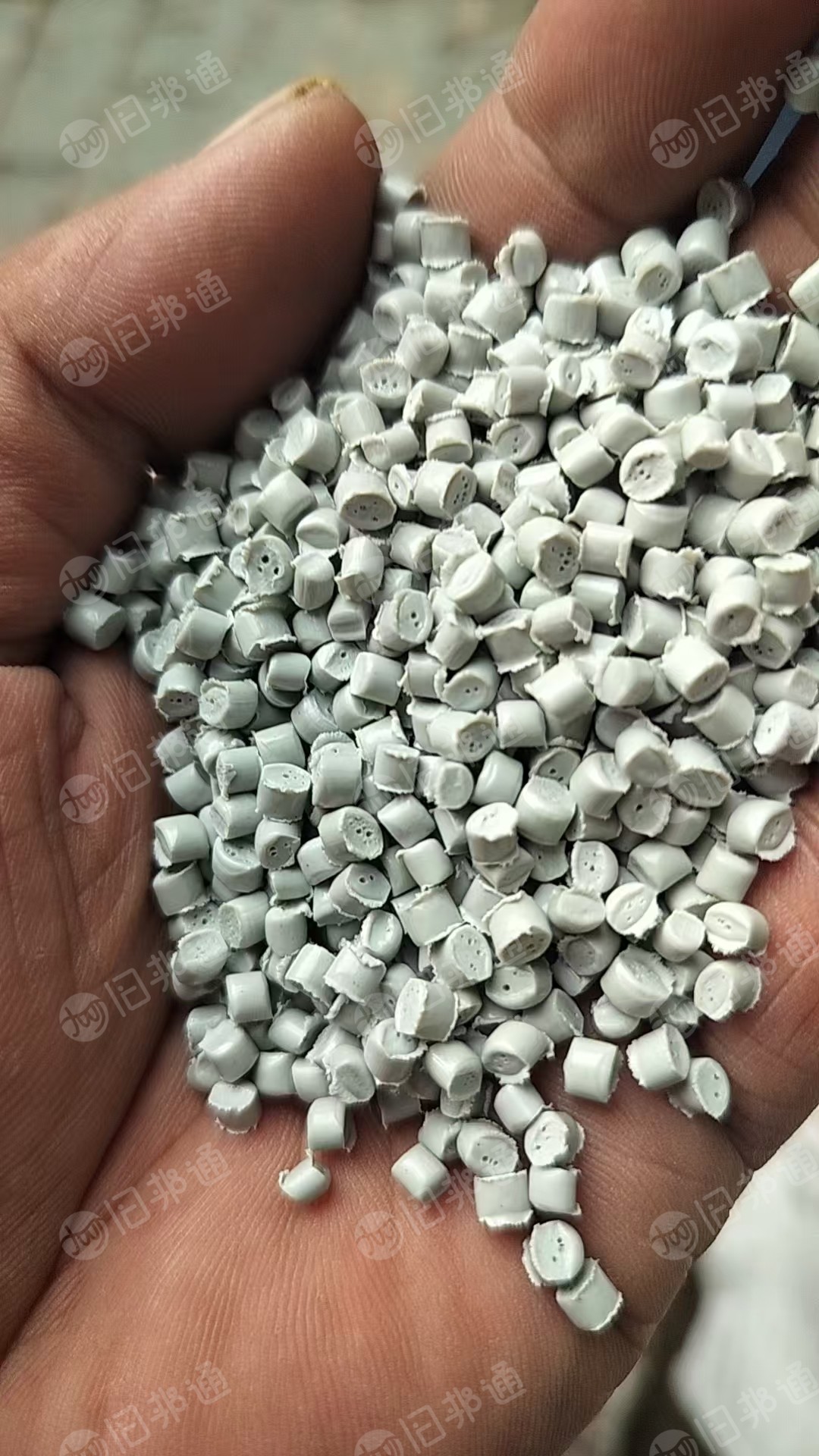 出售原料袋颗粒，过120目两层，现货30吨