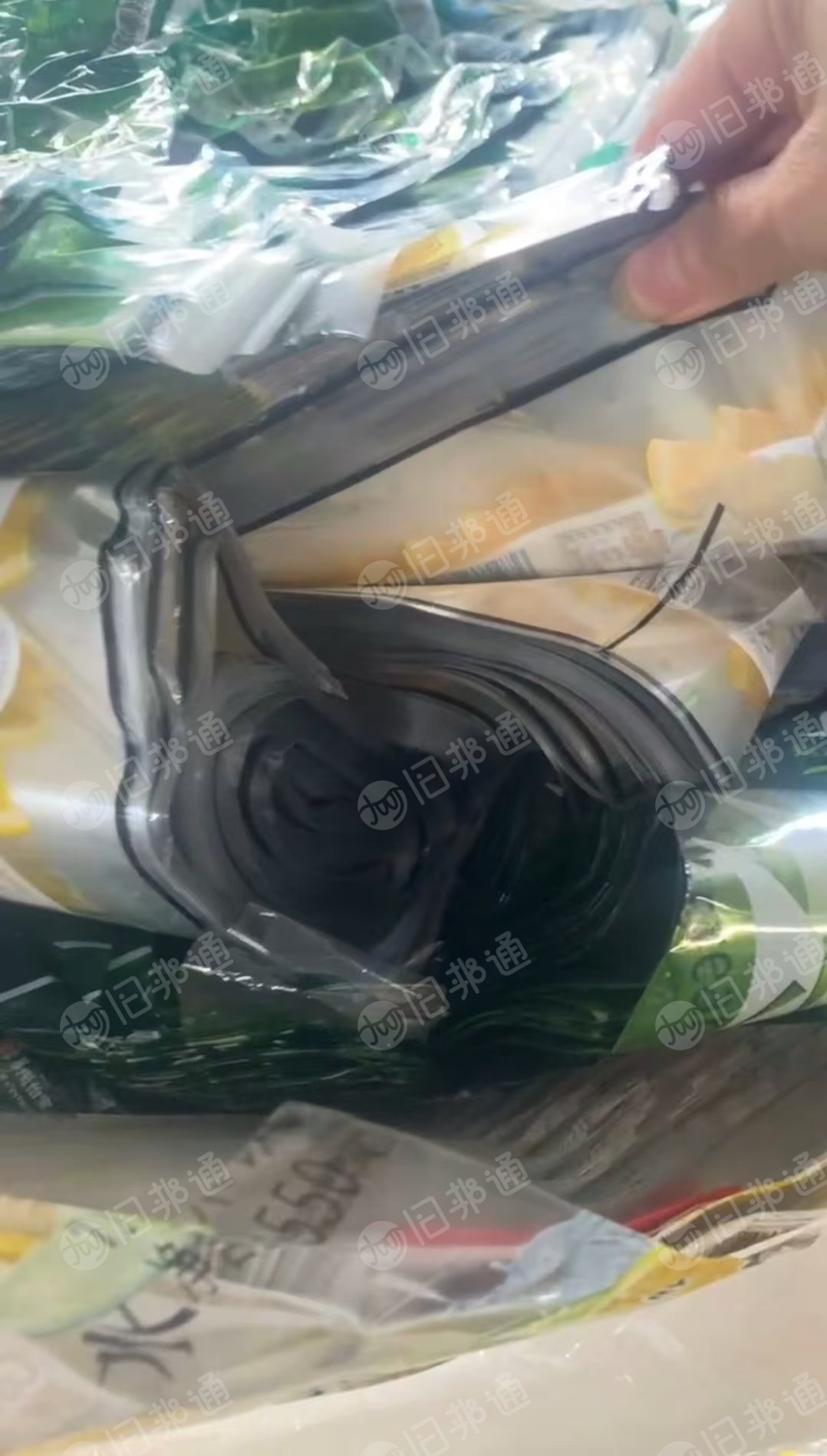 长期出售pvc商标纸毛料，压包卷的都有，现货一个半挂车