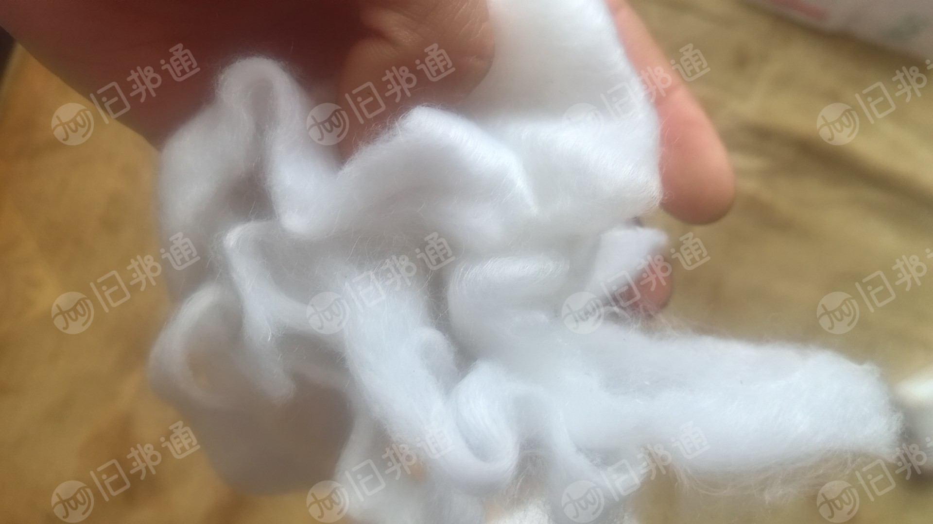 长期出售白色长丝无纺布边角料，月供几吨，货在山东滨州