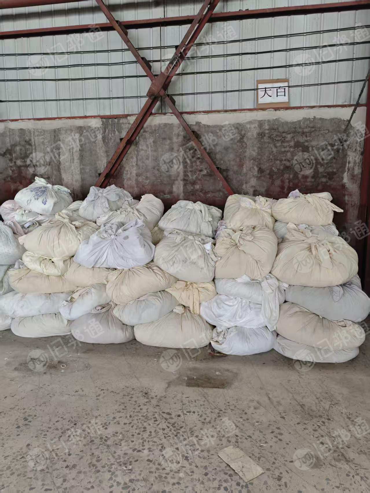 长期出售旧衣服大白,白料,开花料,货在河北唐山