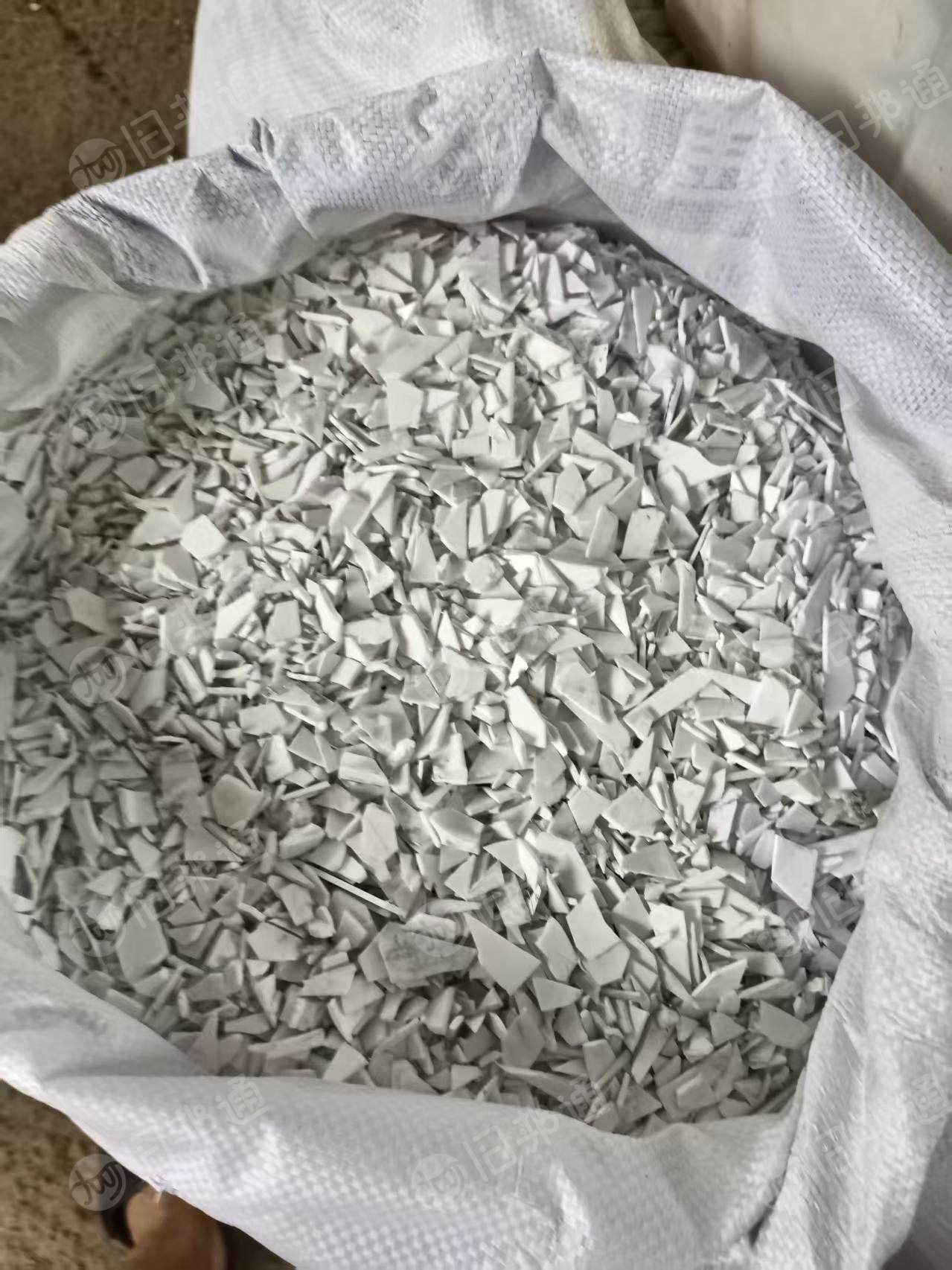 出售PP破碎料，白色无字涂料桶出来的，长期有货，够车就走