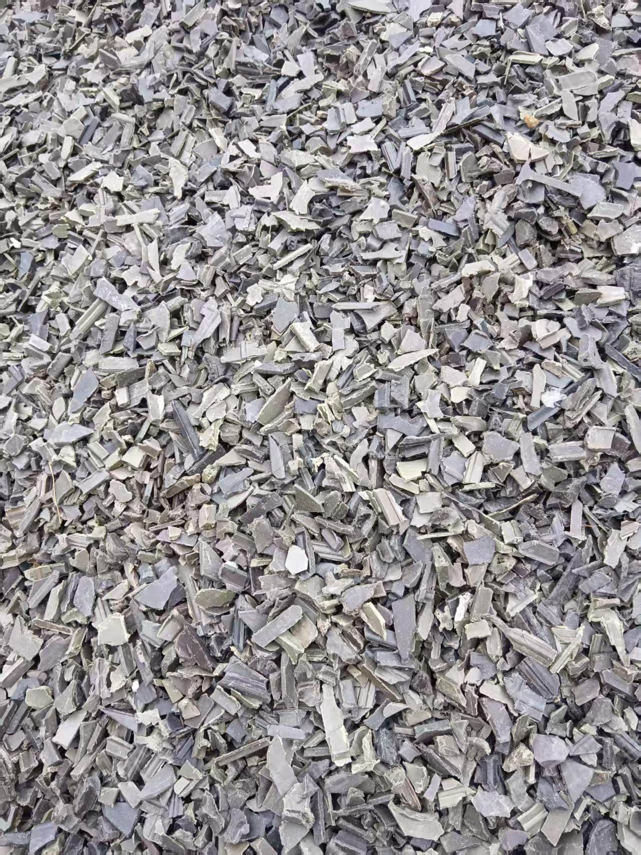 长期出售黑色pp筐破碎料，都是牛蛙框下来破的，现货6.8一车