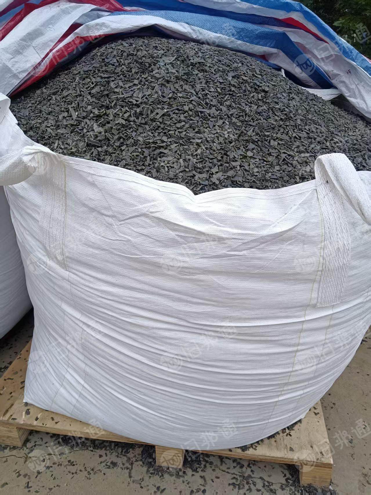 长期出售黑色pp筐破碎料，都是牛蛙框下来破的，现货6.8一车