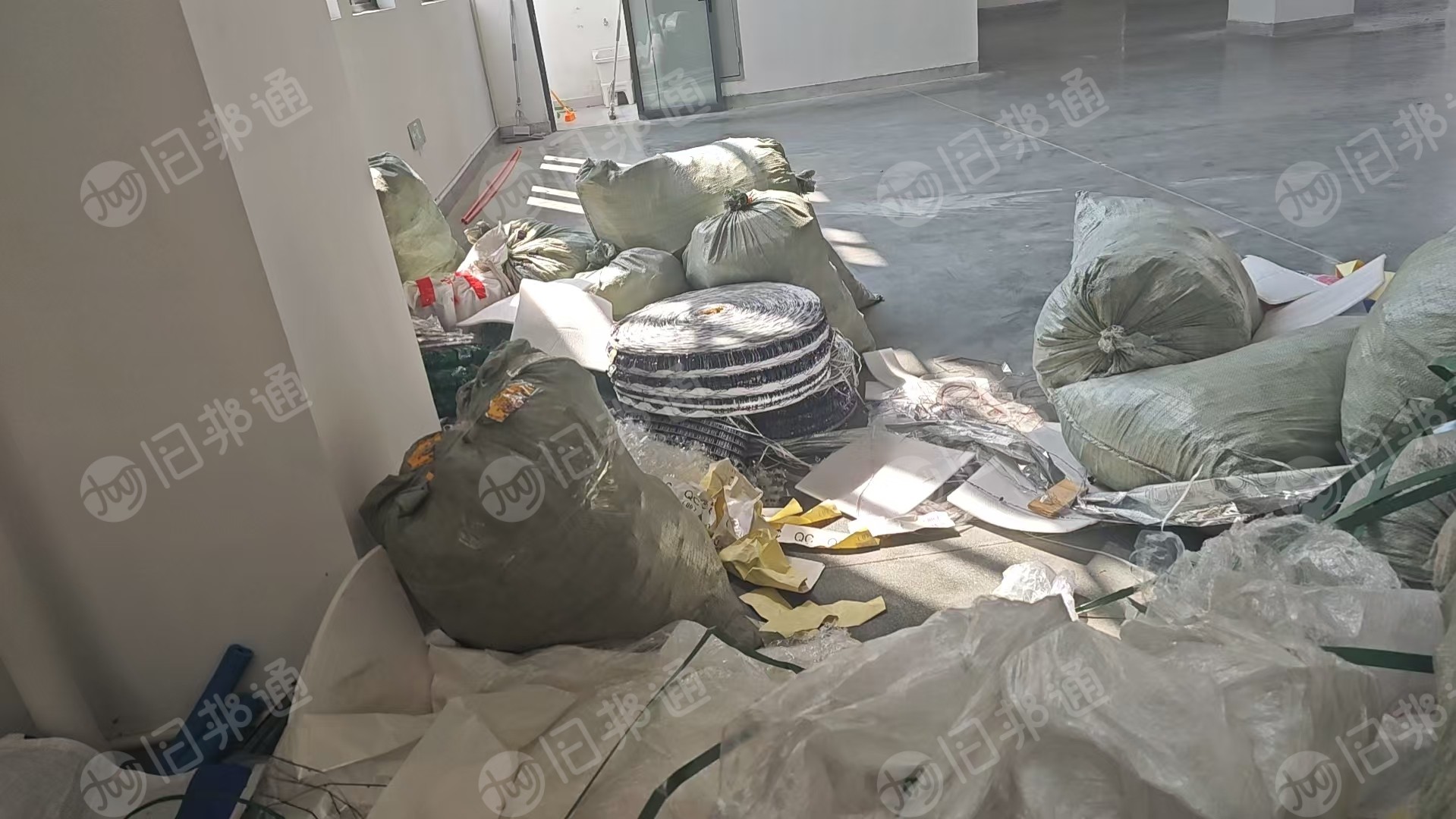 长期出售废不干胶标签印刷废料