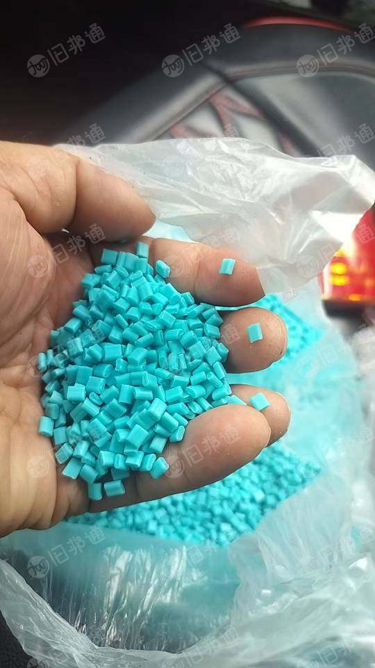 出售PP无纺布再生颗粒 灰色与绿色长期供应，量大可谈，需要的私聊。