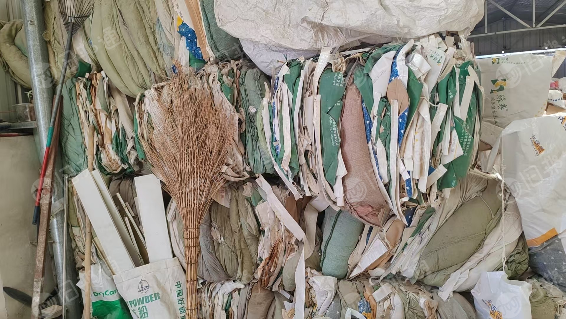 出售废牛皮纸袋压块