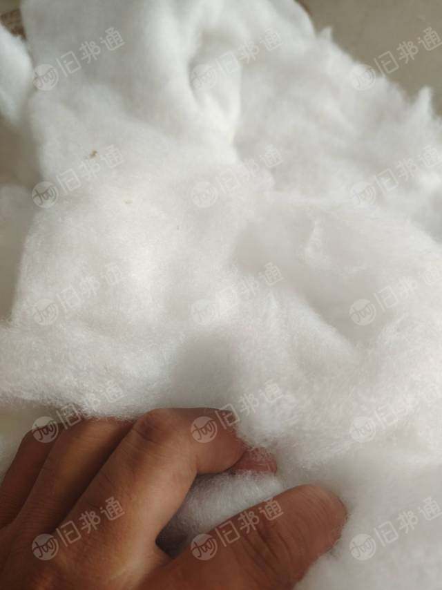 大量回收干净的无胶棉下脚料,无胶棉边角料