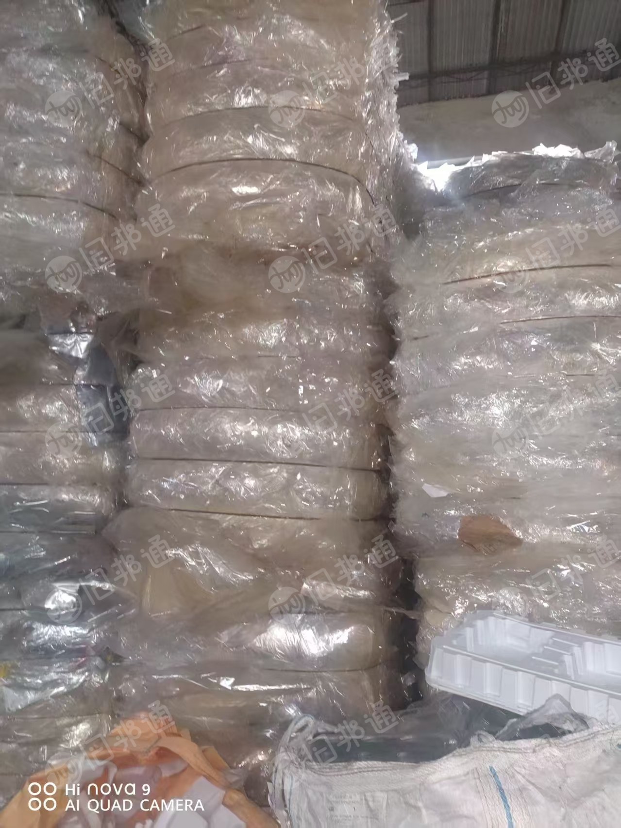 出售PET胶水膜，透明带胶白膜，现货100吨