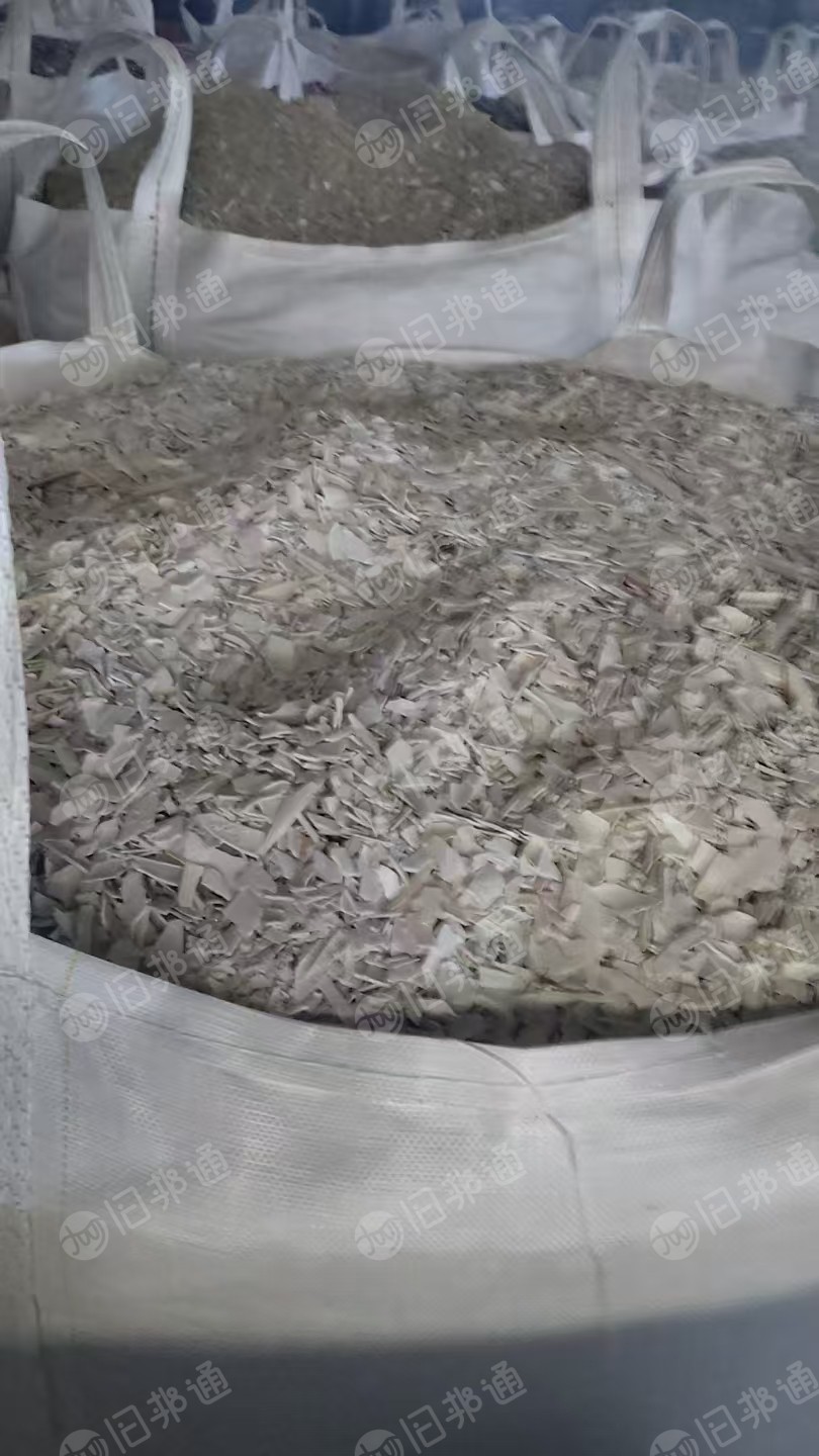 长期出售PVC大小管破碎料,现货一车