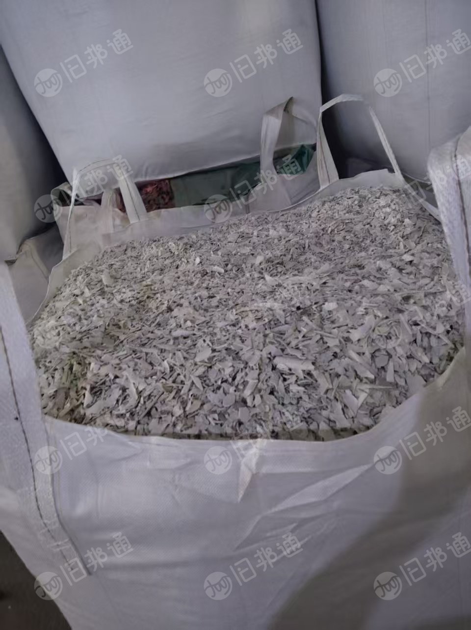 长期出售PVC大小管破碎料,现货一车