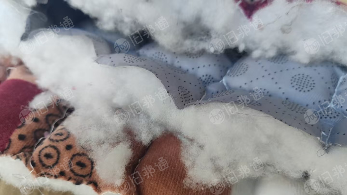 长期出售床垫厂下来的边角料，夹丝绵下脚料，现货五六吨，货在广西南宁