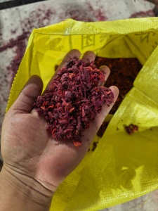 长期大量出售涤纶布泡，涤纶泡料，颜色泡，粉色咖色红色蓝色黑色，货在河北保定