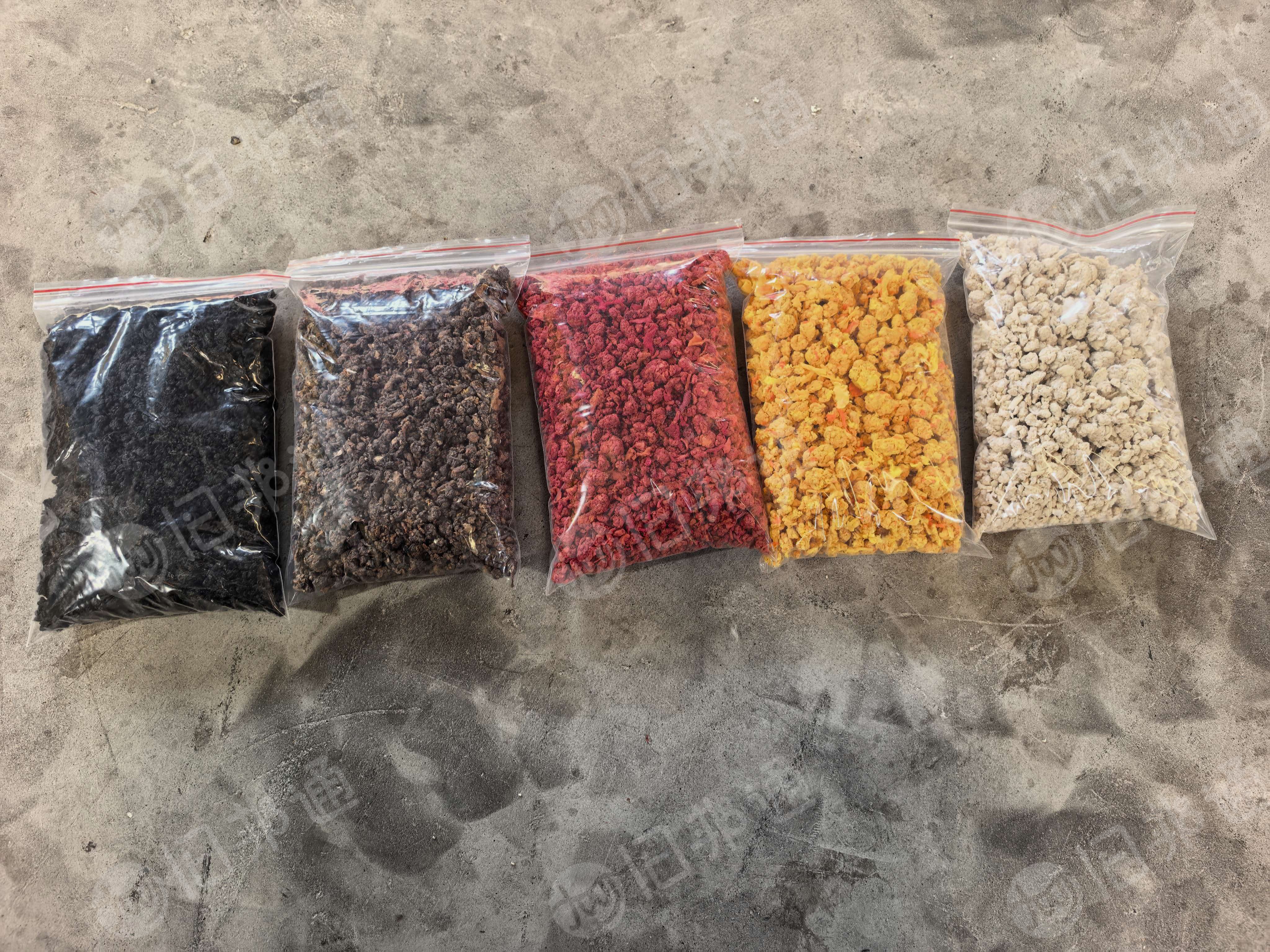 长期大量出售涤纶布泡，涤纶泡料，颜色泡，粉色咖色红色蓝色黑色，货在河北保定