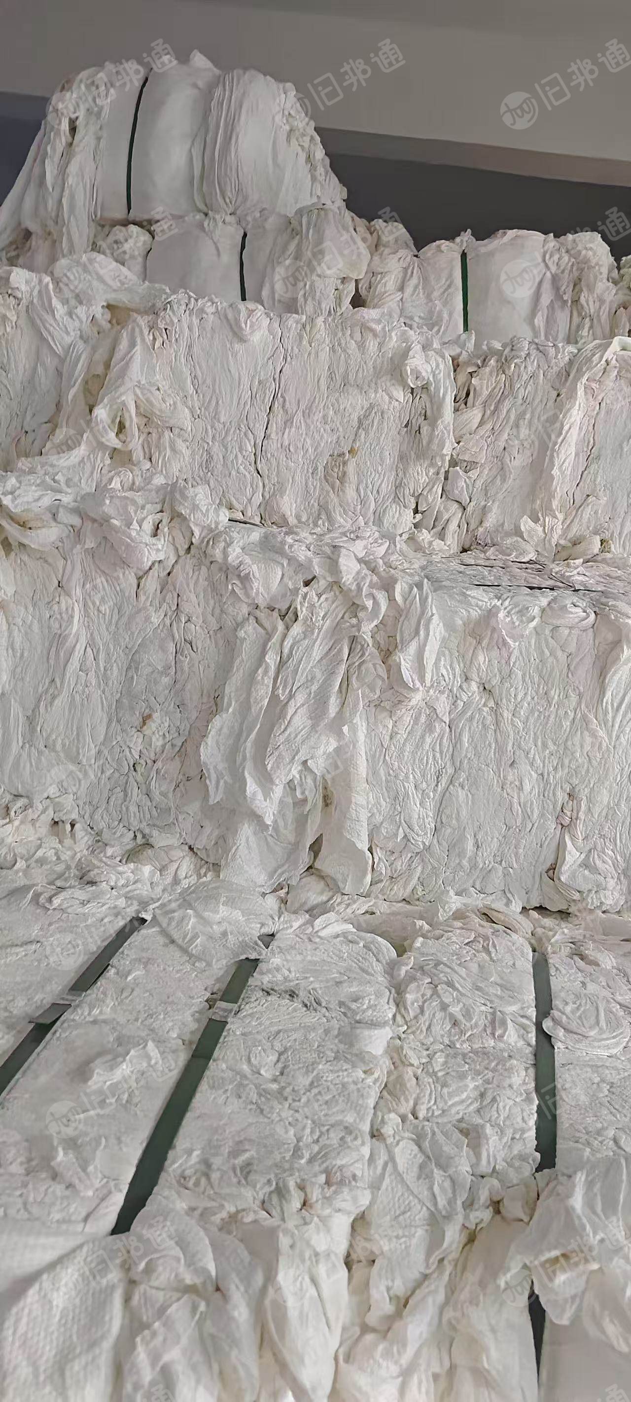 长期出售酒店下来的一次性纯粘胶无纺布，无纺布边角料，现货有几十吨，货在河北廊坊