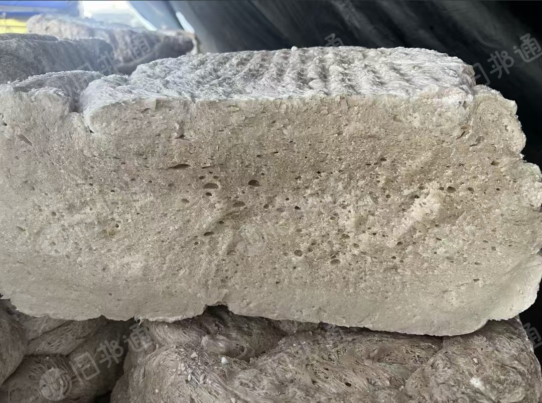 长期出售热熔块废料,社会料,7成菜箱子3成家装泡沫