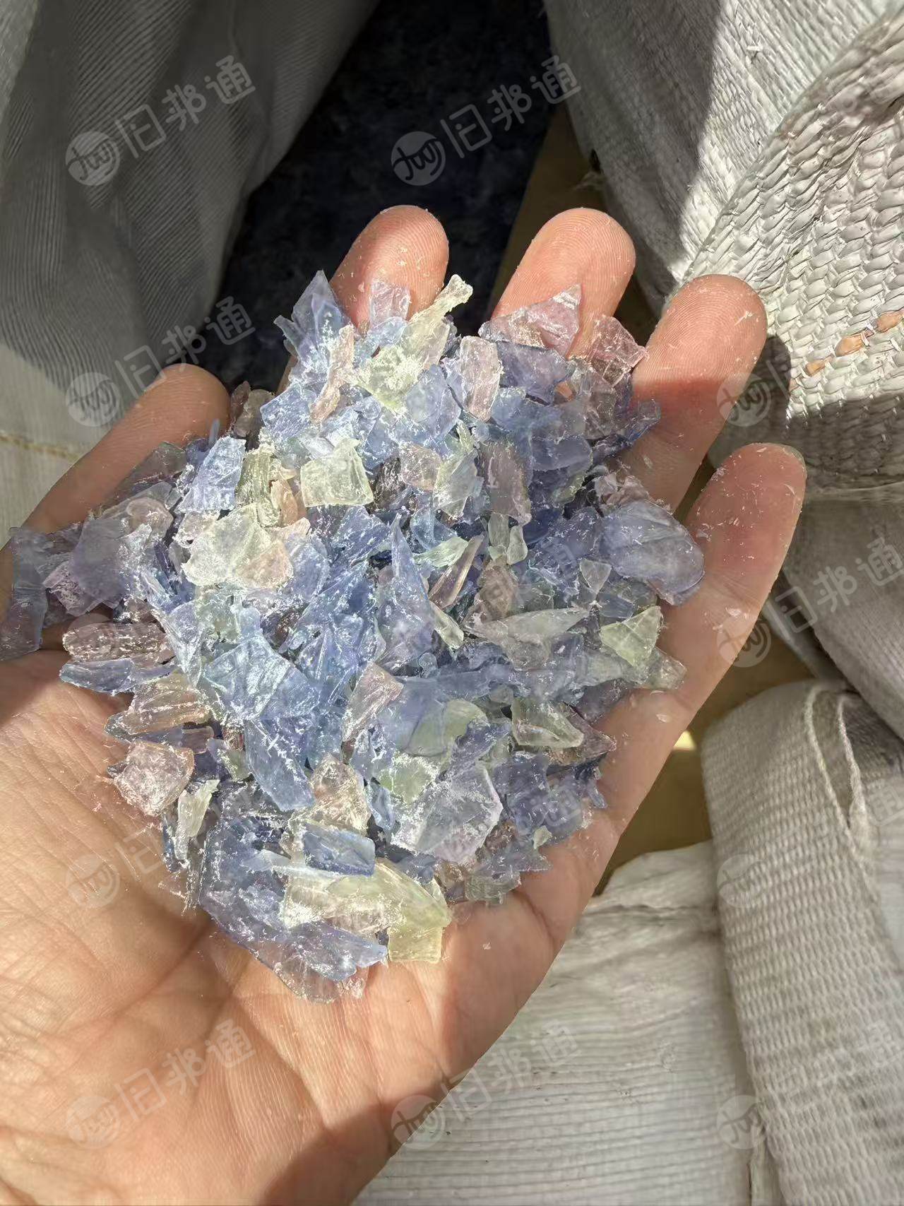 大量求购PC破碎料，特级透明PC破碎料，一级透明PC破碎料，PC黑白灯罩破碎料，唱片，蓝绿板