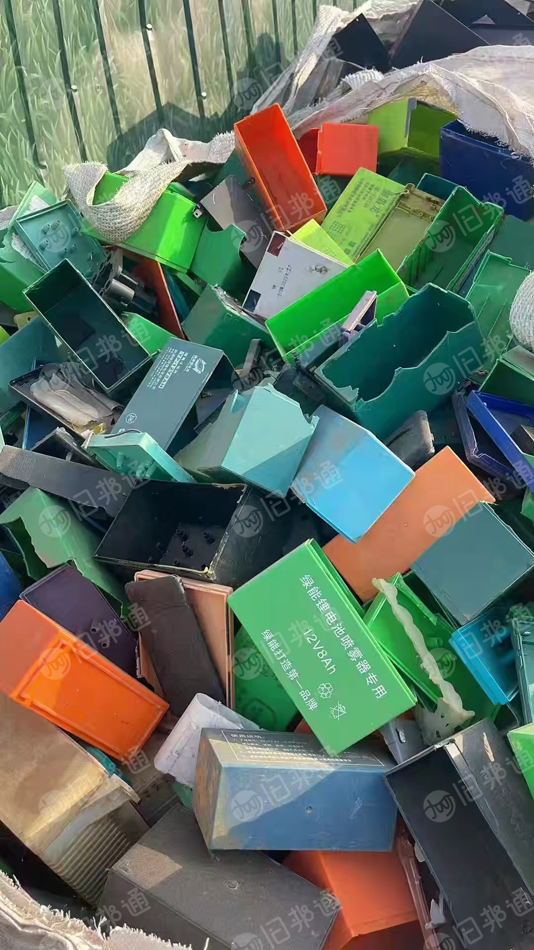 出售合金电池外壳废料，现货十多吨