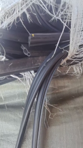 出售三元乙丙的汽车胶条，大多是仓库积压品