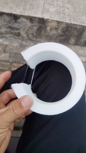 出售干纺割好的氨纶丝，氨纶废丝，氨纶干丝，现货有几吨，货在广东深圳