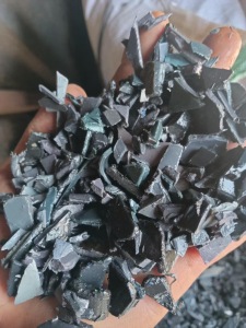 出售HDPE垃圾桶破碎料
