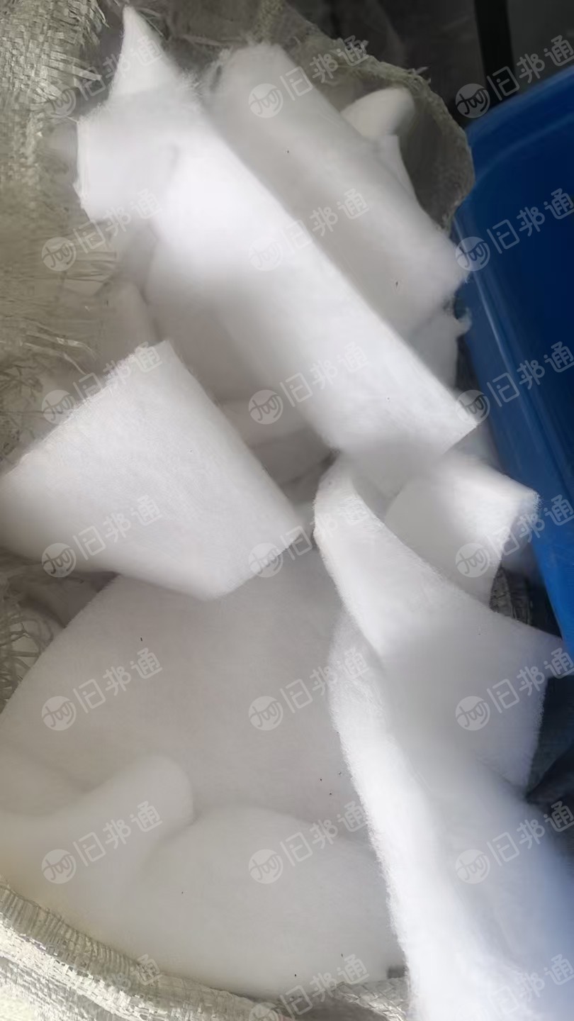 长期出售制衣厂下来干净的丝棉下脚料，丝棉边角料，货在山西太原