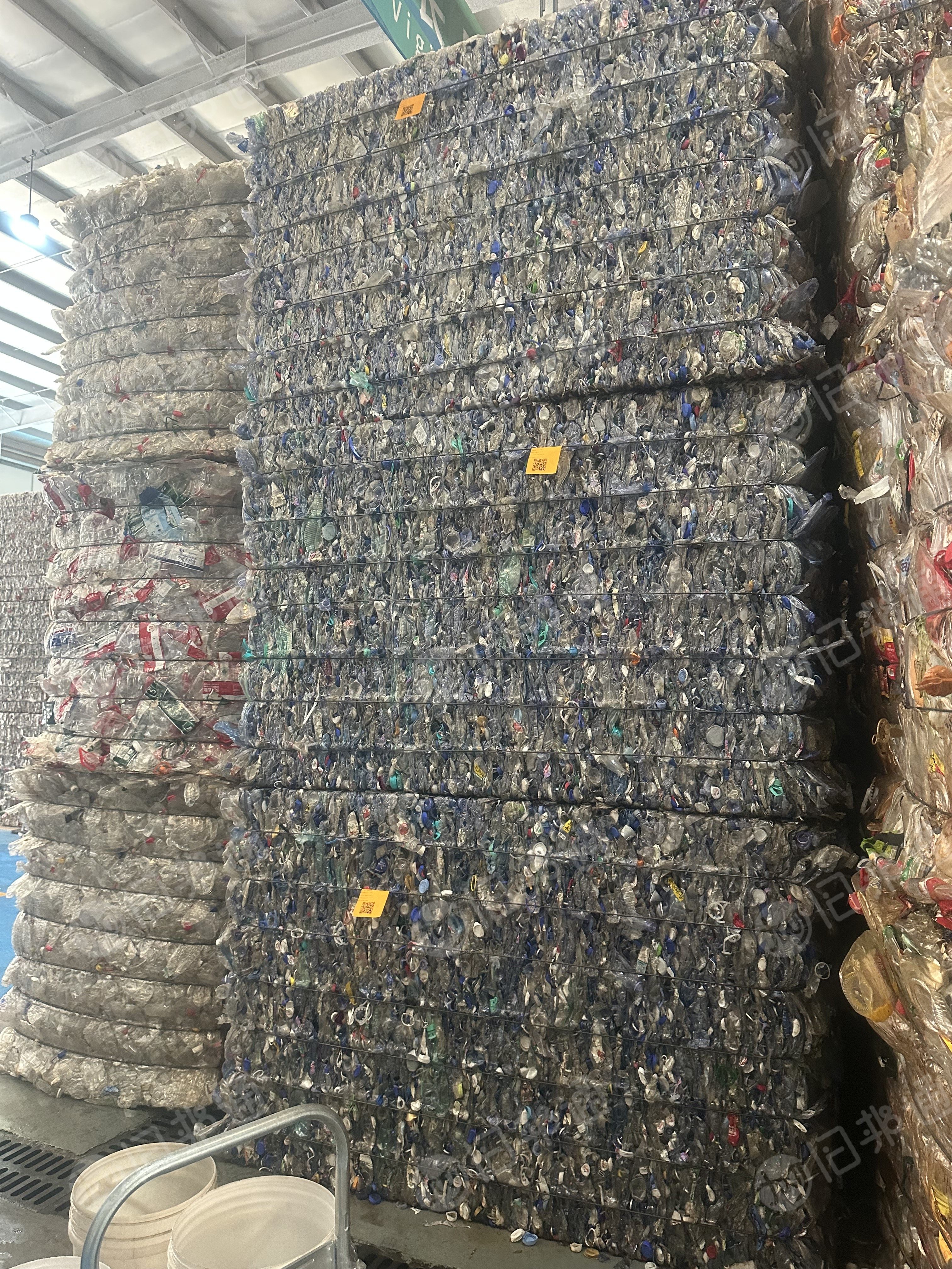 长期大量求购三色砖，二级蓝白净砖，五色瓶砖