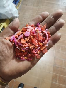 长期出售pp水果筐破碎料，黄色红色玫红色，现货11吨