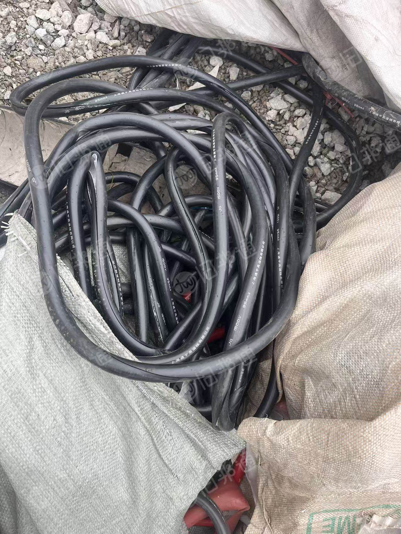 出售电缆拔下来的硅胶管皮废料
