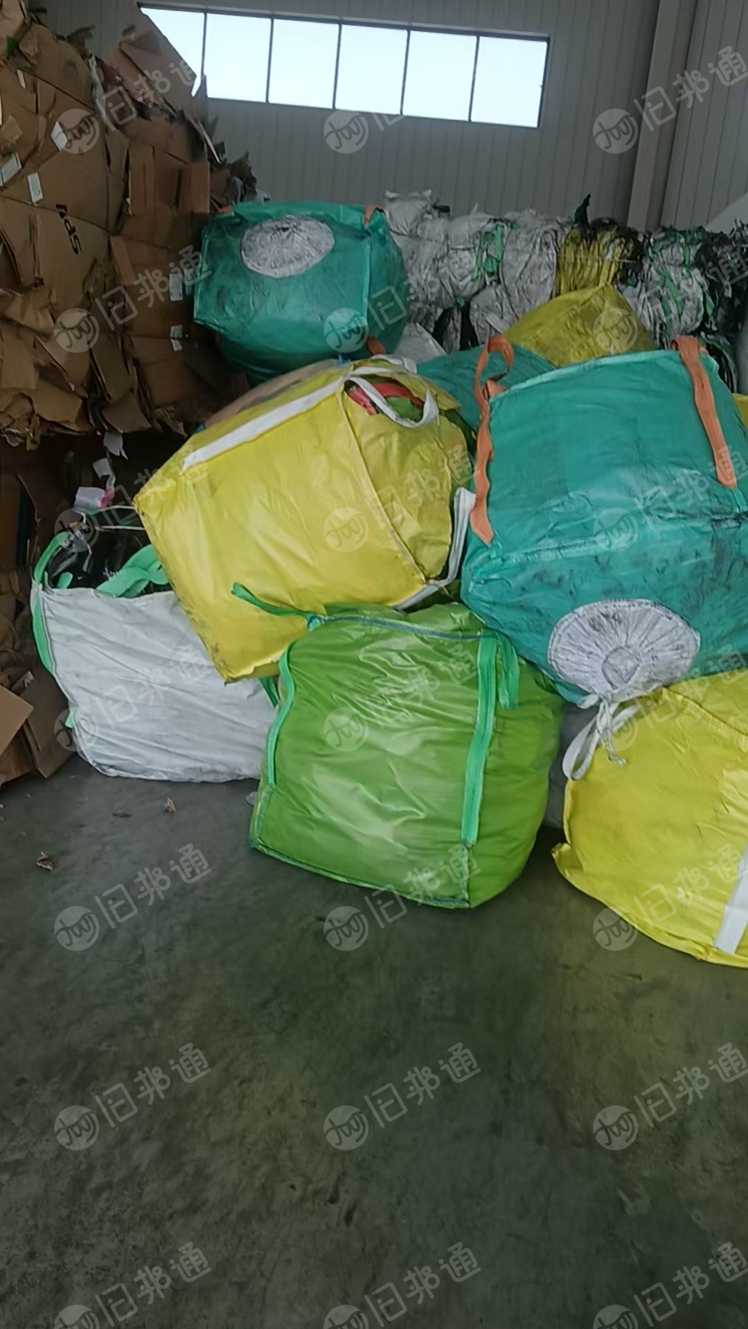 出售电池粉吨包袋，带铝塑内衬，正极占7成，负极占3成