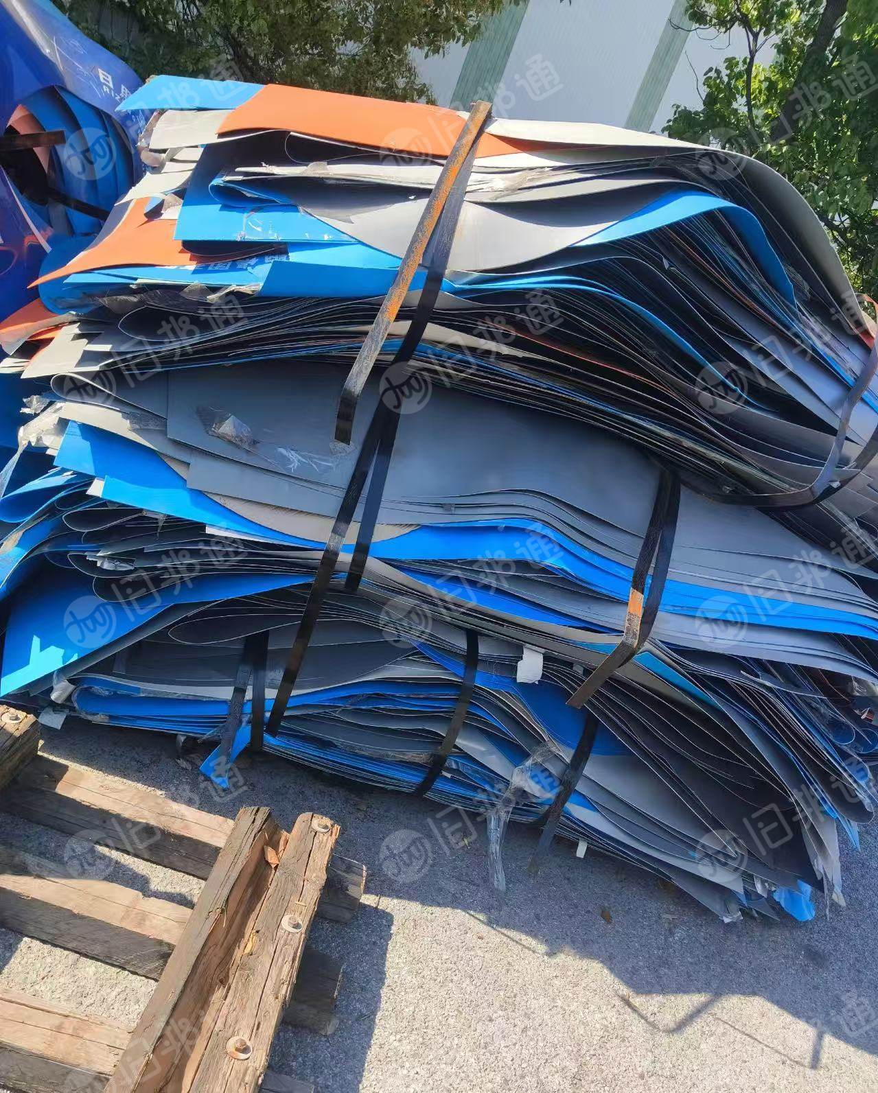 出售PE钢卷皮毛料，柳钢/乐从，月供100吨左右