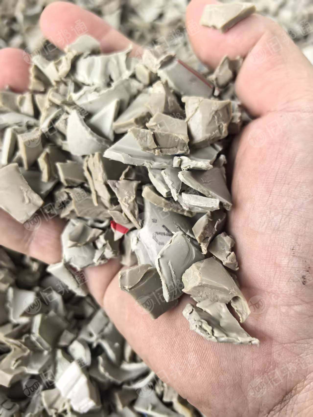 长期出售ppr板材破碎料