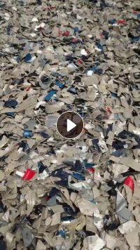 纯4S店小机油瓶破碎料，干破的现货15吨，长期有货出售，江苏淮安厂