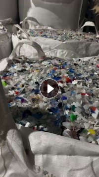 长期出售亚克力破碎料，现货20几挂车。已清洗干净 