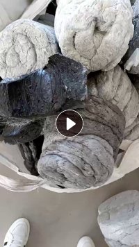 eps低温热熔块，厂料，有灰色和黑色的，现货十吨出售