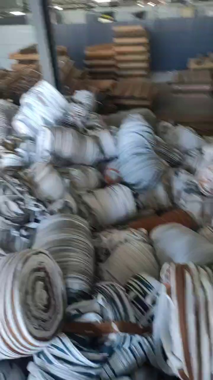 pvc皮革边料，月供300吨，长期出售