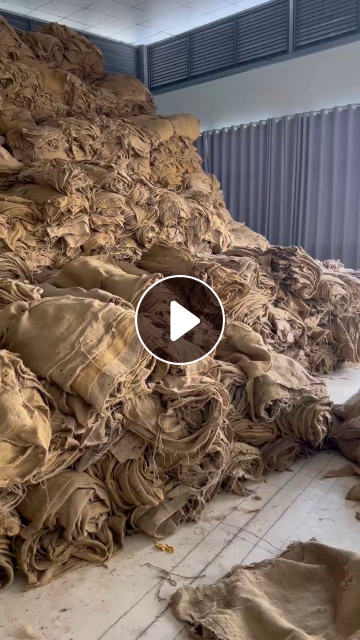 全国长期大量回收新旧麻袋，有货的的老板欢迎联系洽谈！
