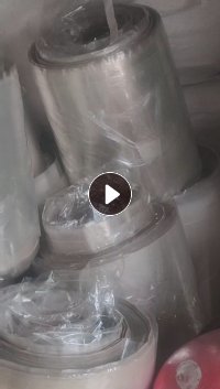 处理一批卷筒PET轻胶膜，现货20几吨 ，其中有4吨无胶的，可分开出