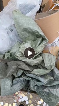 出售废旧编织袋，现货有五六吨