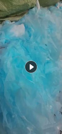 出各色无纺布边角料