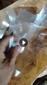 出售PET边角料，现货9米6一车，不用清洗，直接撕下来