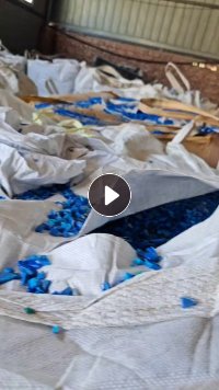 大蓝桶破碎料长期出售，现货20吨。月供50吨