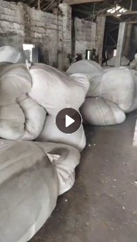 出售涤纶毛毛料，本白，月供200吨