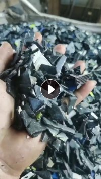 常年出售保险公司下来的PP保险杠破碎料和汽车内饰破碎料，月供100多吨